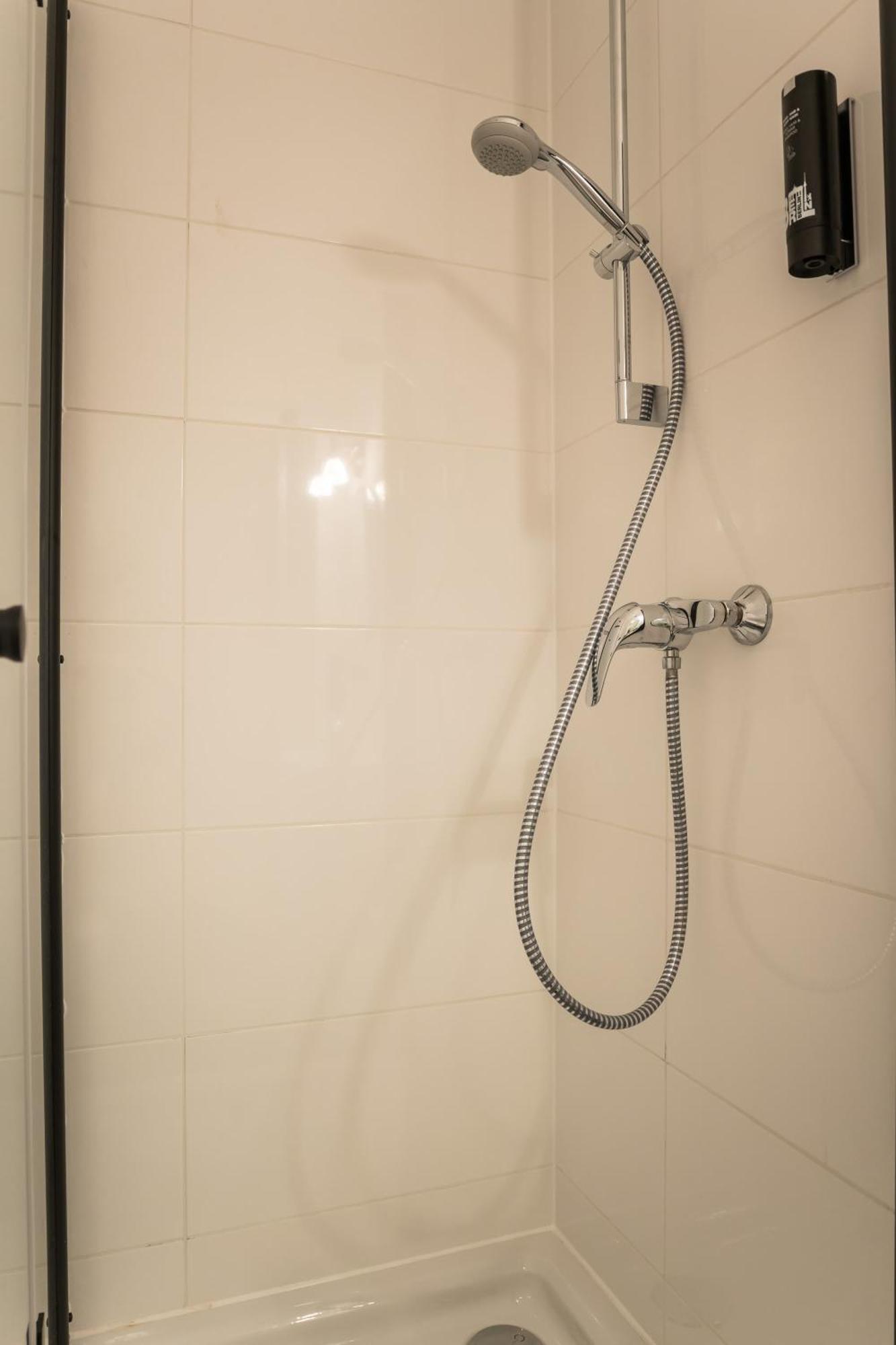 Spacious 1-Bedroom Apartment In Kreuzberg Berlin Ngoại thất bức ảnh